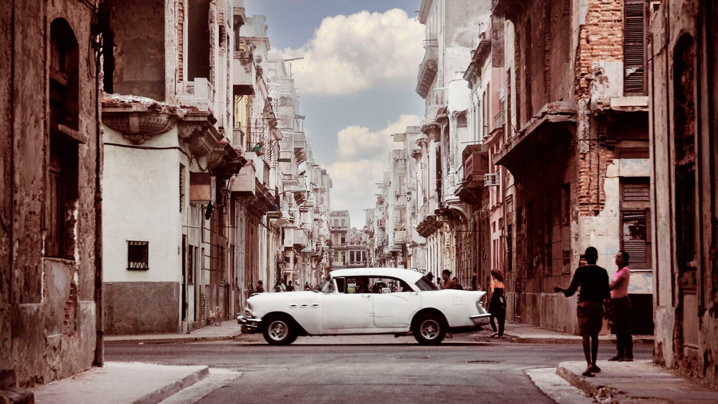 Rohit Chawla's new series captures the vintage romance of Havana